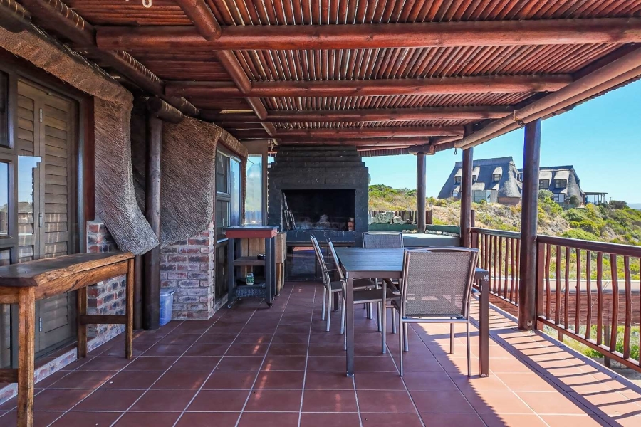 5 Bedroom Property for Sale in Stilbaai Wes Western Cape